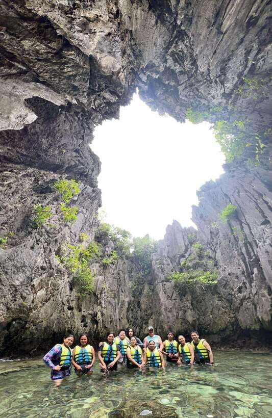 El Nido: Island Hopping Tour C with Lunch EDTF included - Hidden Beach: snorkeling, paddling, and that calm-cove feeling