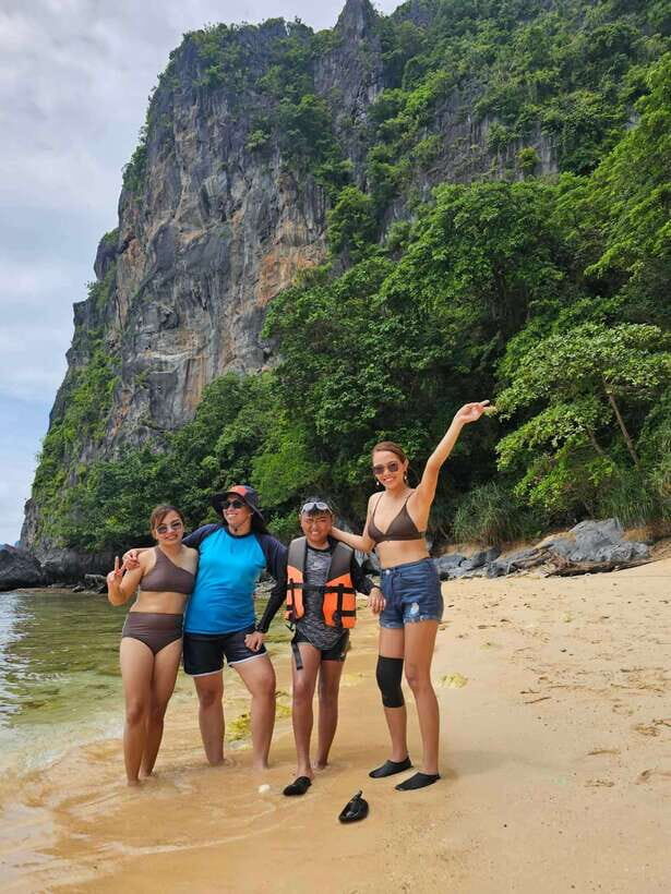 El Nido: Private/Exclusive Island Hopping Tour D BEST PRICE - Tour D in El Nido: Cadlao Lagoon Is the Main Event