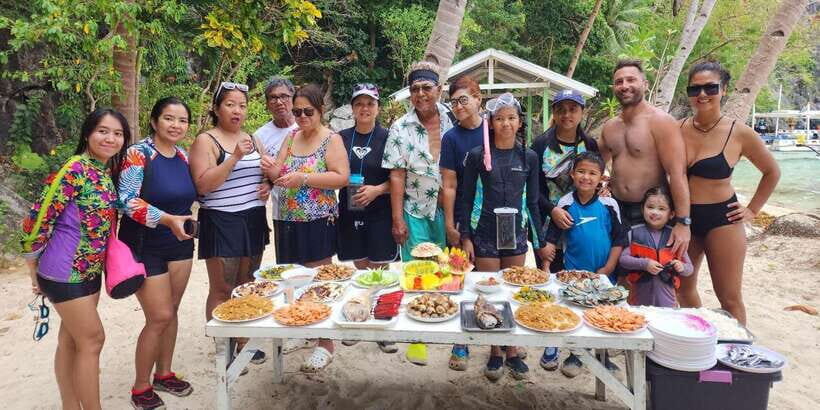 El Nido Tour A - Shimizu Island: sand time plus a story with complicated edges