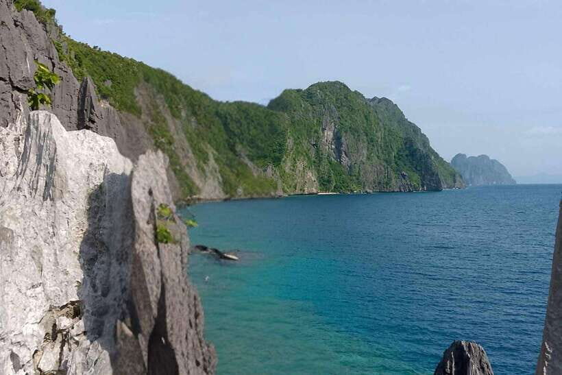 El Nido: Tour C to Hidden Beach, Helicopter Island & More - Getting to the day: Grounded meeting point and a 7.5-hour rhythm