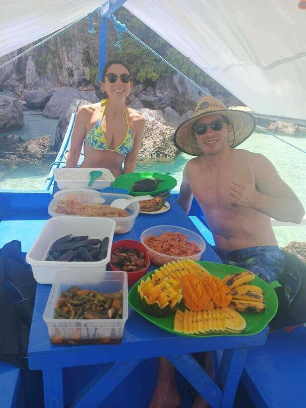 El Nido:Private Tour D with Highlights Small & Cadlao Lagoon - Cadlao Island and the Paradise Beach lunch break