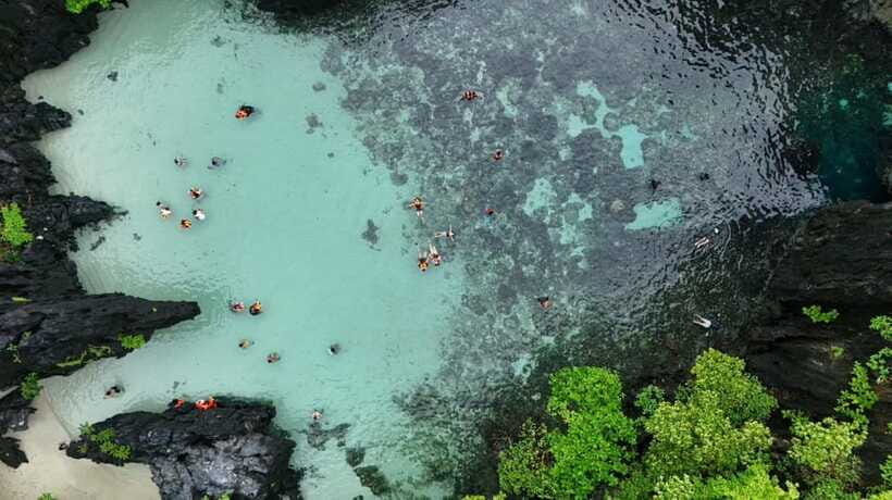 El Nido:Private Tour D with Highlights Small & Cadlao Lagoon - Small Lagoon kayaking: the main show
