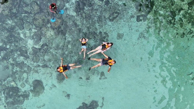 El Nido:Private Tour D with Highlights Small & Cadlao Lagoon - Cadlao Lagoon: emerald water and dramatic rock formations