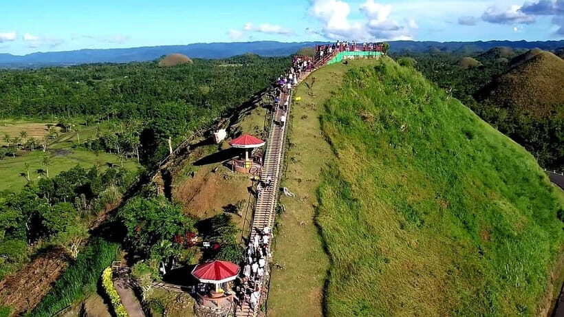 From Cebu: Bohol Countryside & Buffet Lunch Exclusive Tour - Chocolate Hills: how to get the most from your guided visit