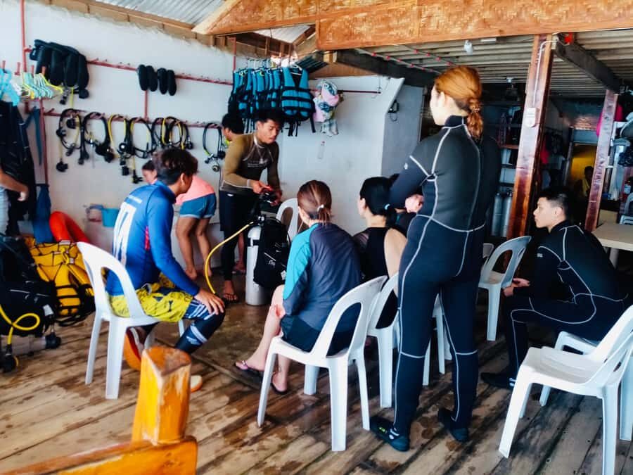 From Cebu City: Scuba Diving with Whale Sharks Trip in Oslob - Your whale shark encounter in Oslob: what to expect in the water