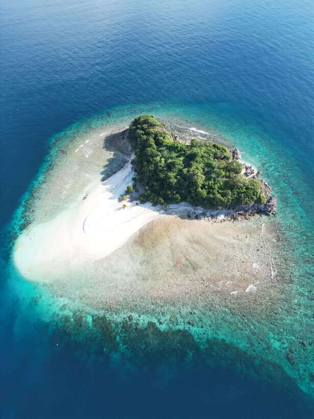 From El Nido: to Coron 3-Day 2-Night Island-Hopping Tour - Huts, sleep, and the pack-light trick that saves your back