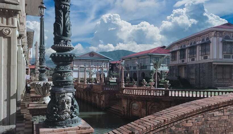 From Manila: Las Casas Filipinas de Acuzar Guided Day Trip - How the Heritage Tour Works at Las Casas Filipinas de Acuzar