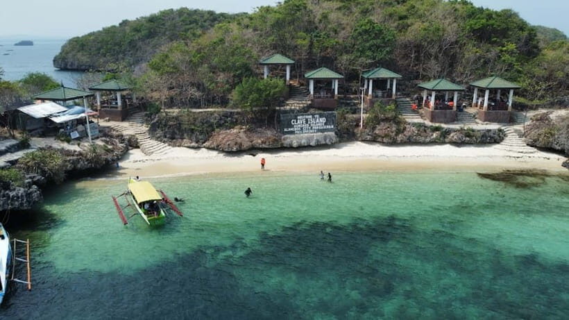 From Manila: Pangasinan Hundred Islands Guided Tour - The boat-and-island rhythm: why timing feels intense