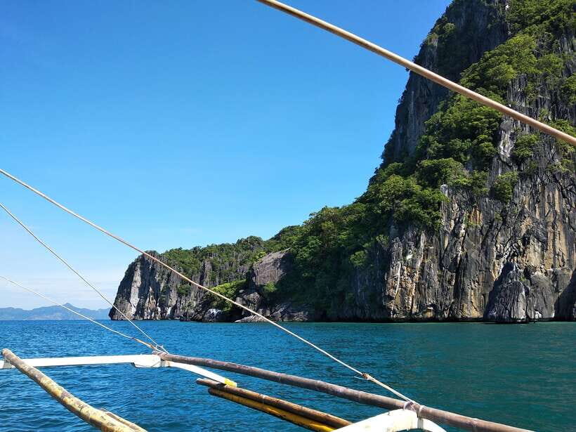 From Puerto Princesa: Day Trip to El Nido and Island Hopping - Lunch: good fuel, but plan for dietary limits