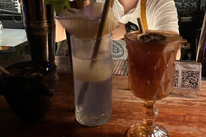 Makati Bar Hopping and Speakeasy, Pub and Club - What you pay for with a $45 Makati night tour