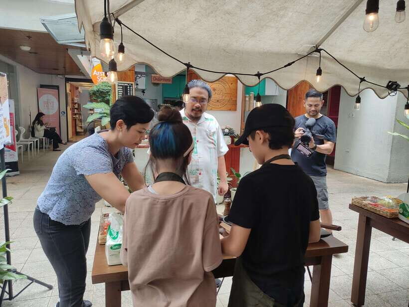 Makati: Hands on Manila Cooking Class - The recipes: pancit-like noodles, lumpia spring rolls, and turon sweets