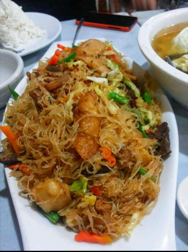 Manila: Binondo Chinatown Food Tour with Free Food Samples - Ongpin Street: where the snacks do the explaining