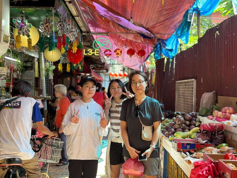 Manila Chinatown Hidden Gems with Venus - Jeepney, Electric Tricycle, and Tuk-Tuk: The Manila Lesson in Motion