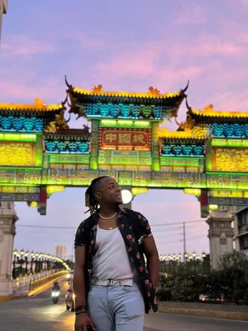 Manila: Chinatown Nighttime Tour by Tuk-Tuk - Ongpin Street night market lanes and Chinese food you can actually track
