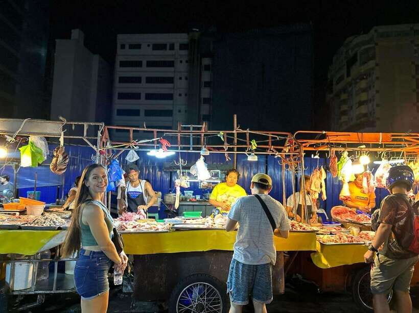 Manila: Chinatown Nighttime Tour by Tuk-Tuk - Jones Bridge: the best night-view break over the Pasig River