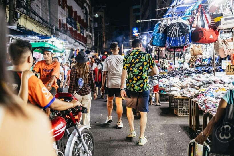 Manila: Guided Night Market Experience - How the route connects to Chinatown and the river area (Binondo and nearby walks)