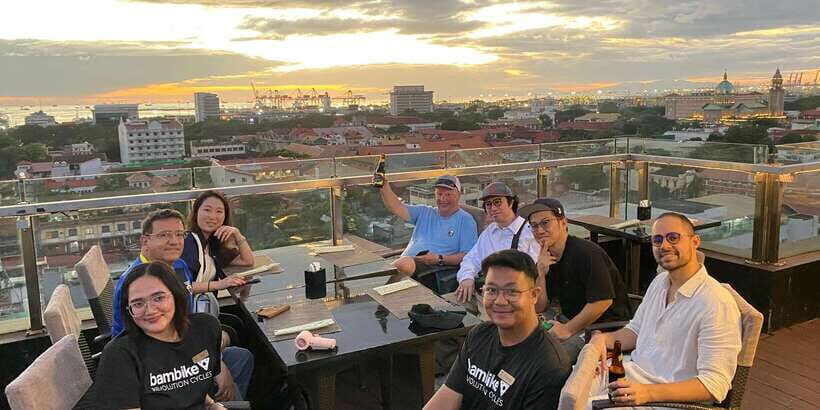 Manila: Guided Sunset Bamboo Bike Tour in Intramuros - Puerta del Parian to Aduana and Plaza de Roma: gates and civic life
