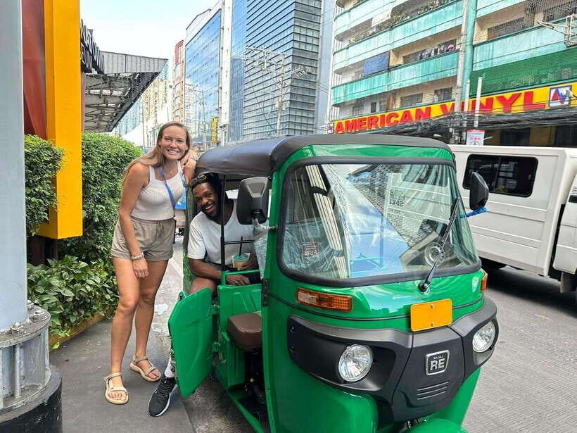 Manila: Guided Tuk Tuk Ride - Shopping in the Aisles: Where Deals Really Come From
