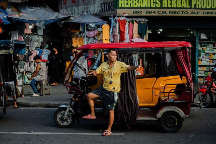 Manila: Guided Tuk Tuk Ride - Transportation Mix: Tuk-Tuk, Jeepney, and Tricycle Energy