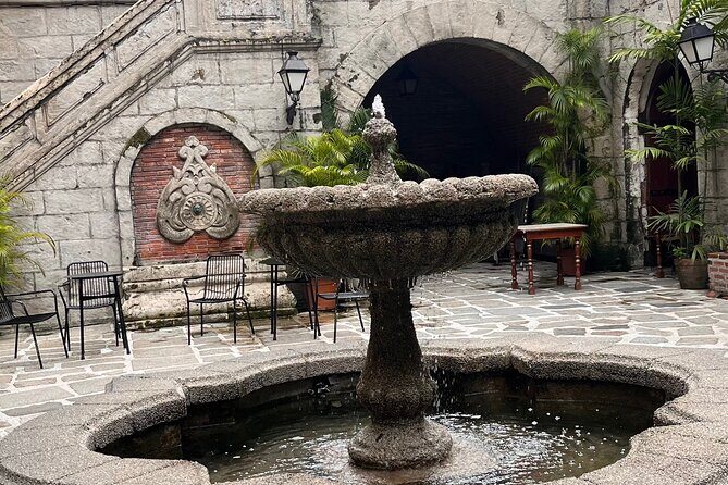 Manila Intramuros Walking tour with Local Tour Guide - Manila Cathedral and Plaza de Roma: start strong, get your bearings fast