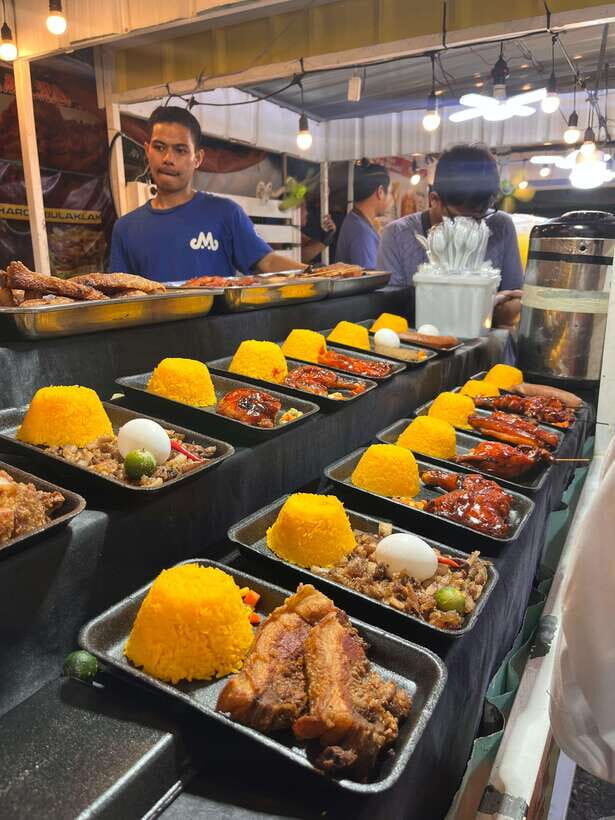 Manila Night Market with Local Guide - Who should book this Manila night market tour?