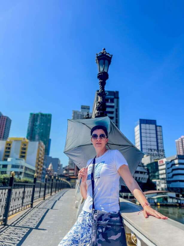 Manila One-on-One Walking Tour with Mobile Photography - Pasig River Esplanade: Water Views and Long-Session Photo Payoff
