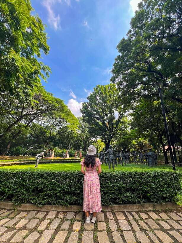 Manila One-on-One Walking Tour with Mobile Photography - Edison and Bryl: How the Guides Shape the Day