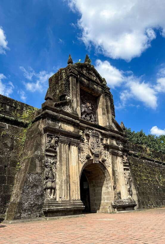 Manila One-on-One Walking Tour with Mobile Photography - Intramuros on Foot: History Architecture and Practical Angles