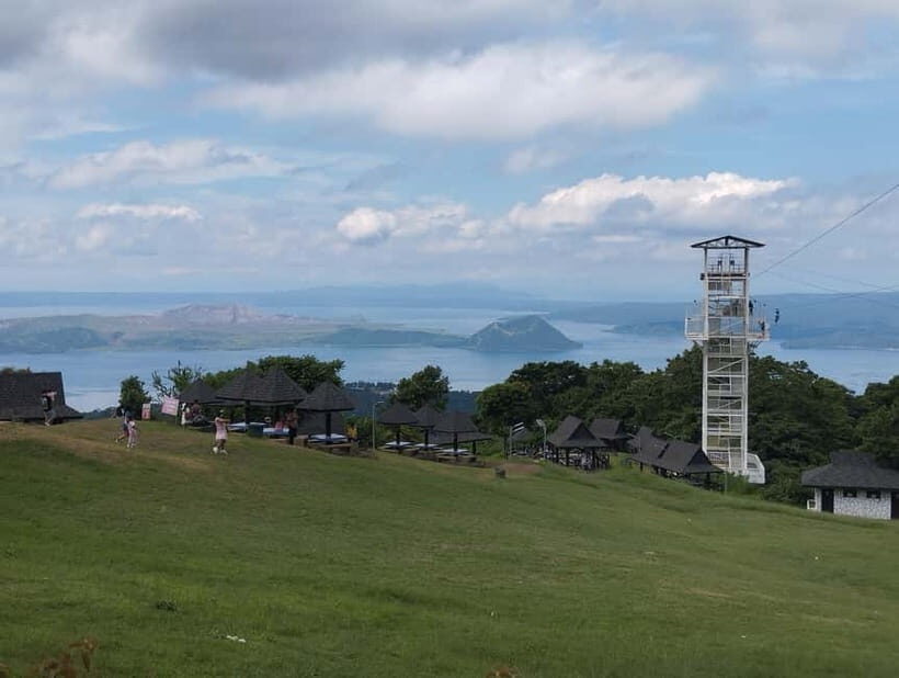 Manila: Private Tagaytay Highlands and Taal Volcano Tour - Taal Volcano Views: From the Overlook to Optional Boat Time