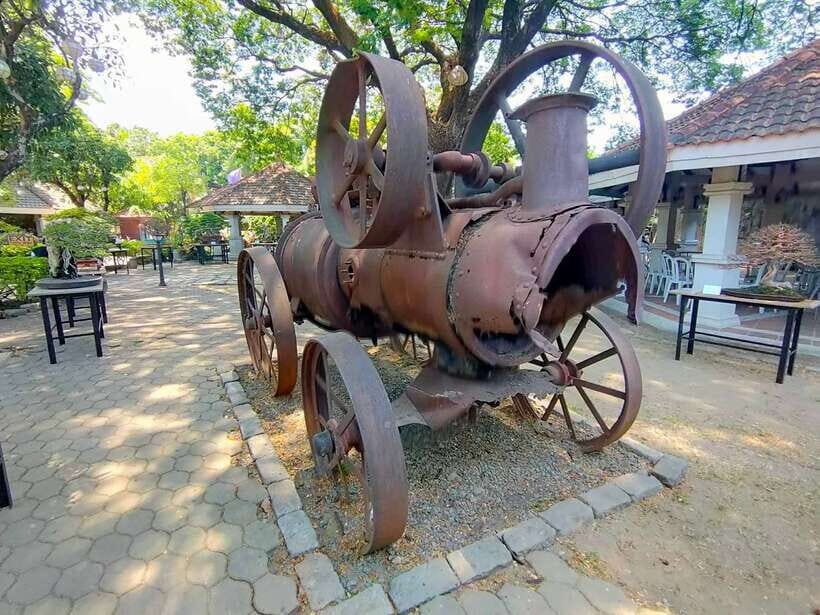 Manila: Rich History of Intramuros Private Tour - Kalesa rides: the fun part that also helps you read the streets
