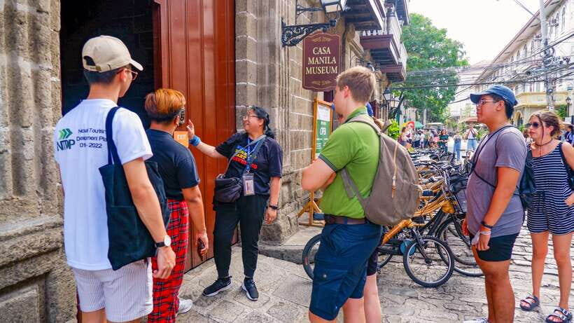 Manila: Sightseeing and Food Walking Tour with Tastings - Pace, group vibe, and how the guide shapes your experience