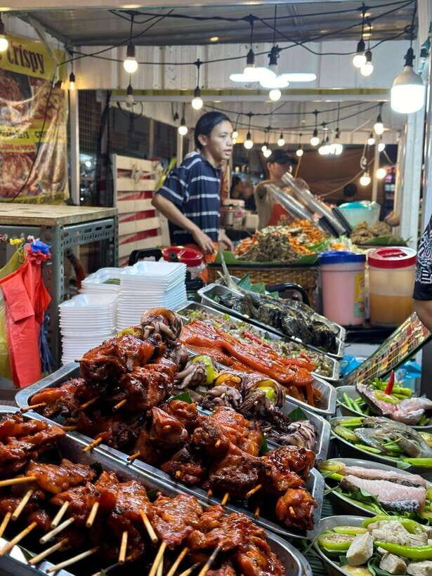 Manila Street food and Night Market Tour - Binondo (Chinatown): Chinese-Filipino Comfort Foods for 40 Minutes