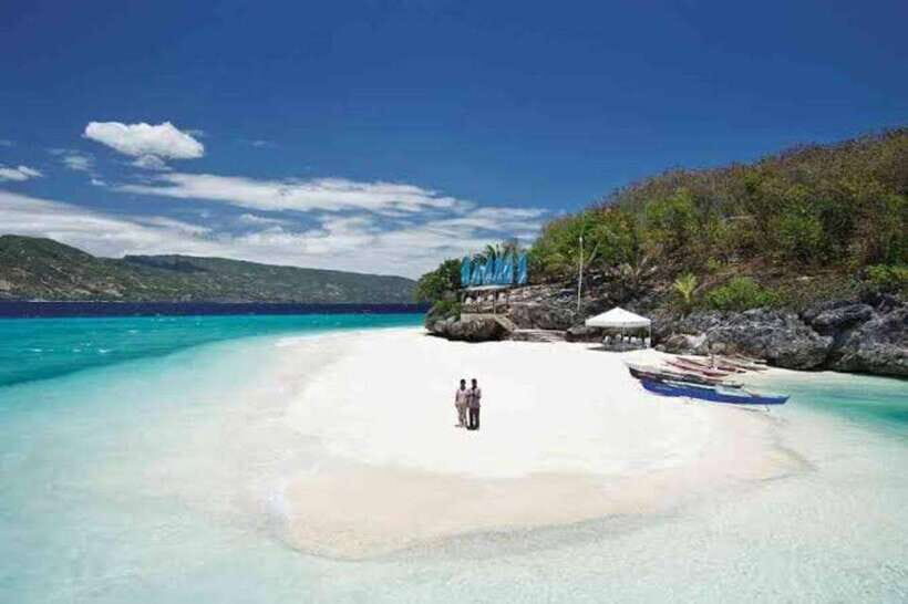 Oslob: Whale shark swimming, Tumalog Falls, Sumilon Sandbar - Key takeaways before you book