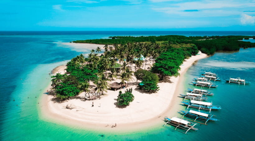 Palawan: Honda Bay Island Hopping Cruise - Luli Island: snorkeling time, plus the crowd factor