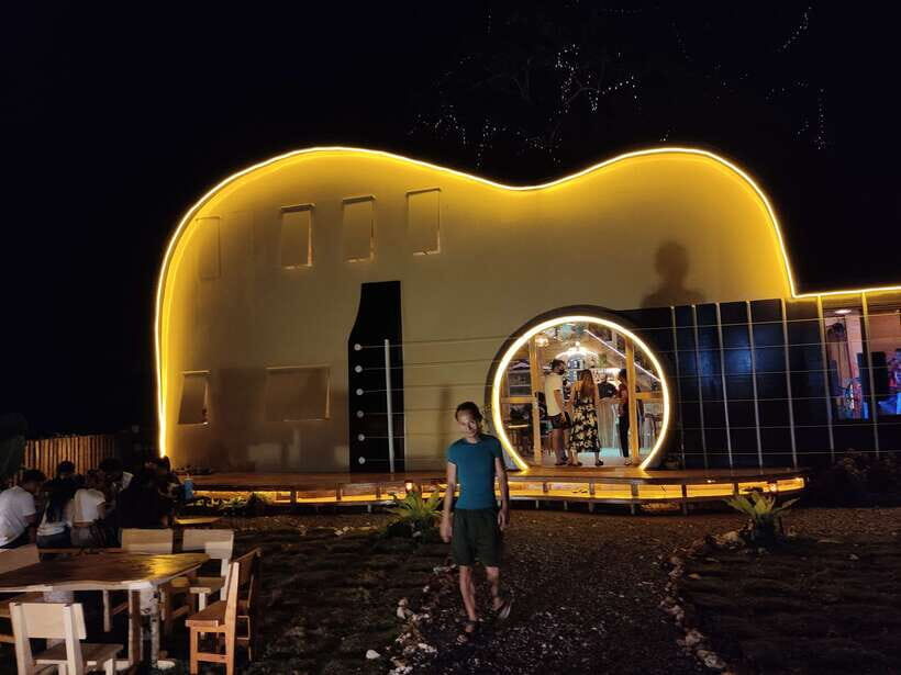 Panglao Bohol Island: Alona Beach Pub Crawl with Drinks - Drinks and food: what’s included, what’s on you