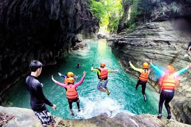 Pescador Island with Sardines & Turtle and Canyoneering in Kawasan Falls - A 5:00 am start makes the whole day work