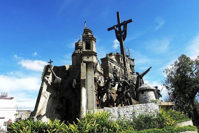 Private Cebu & Lapu-Lapu City Tour with Uphill Spots & Lunch at House of Lechon - The Lunch Break at House of Lechon: More Than Just a Meal