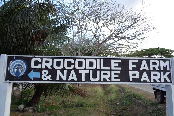 Puerto Princesa half day City tour a sightseeing excursion - Stop 1: Plaza Cuartel and the Quick History Walk