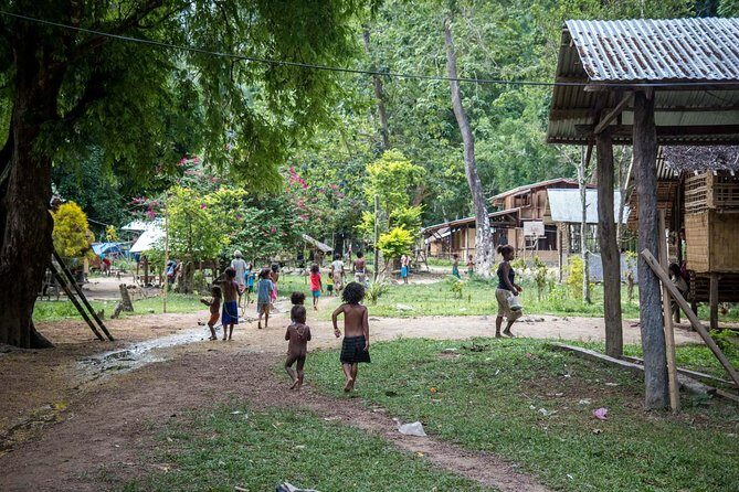 Puerto Princesa: Trek to Batak Tribe Village - Batak Visitor Center: start with context, not confusion