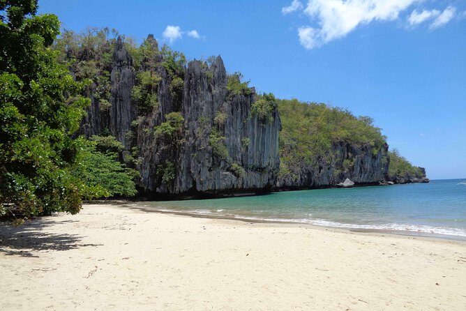 Puerto Princesa Underground river excursion tour UNESCO - Inside the cave: boat transfers and the real rhythm of the visit
