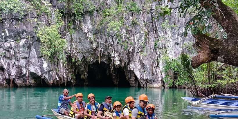 Puerto Princesa Underground River Tour in Palawan - Language Support: English Guide, Audio in Multiple Languages