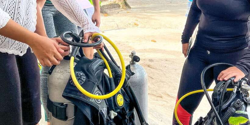 Scuba Diving in Boracay: SSI Basic Diver for Beginners - Who This Course Fits Best (and Who Should Rethink It)