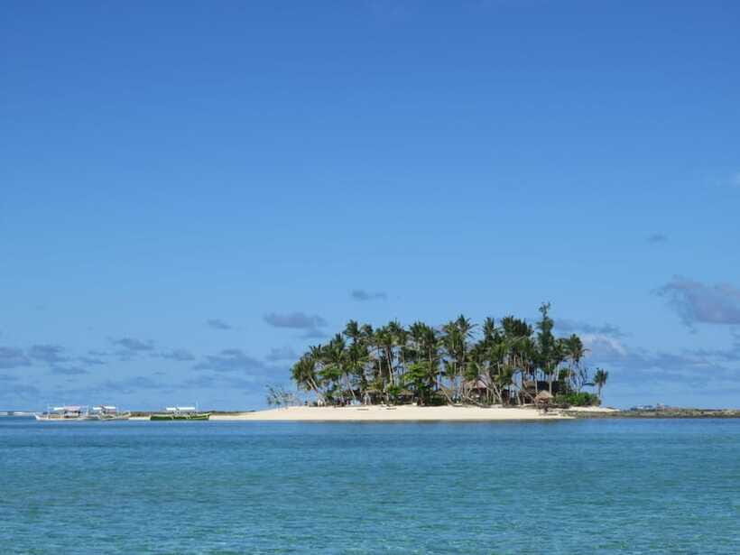 Siargao Island Hopping: Tri Island Tour - Shared and Private - Daku Island and the Boodle Fight Lunch: Food That Becomes Part of the Memory