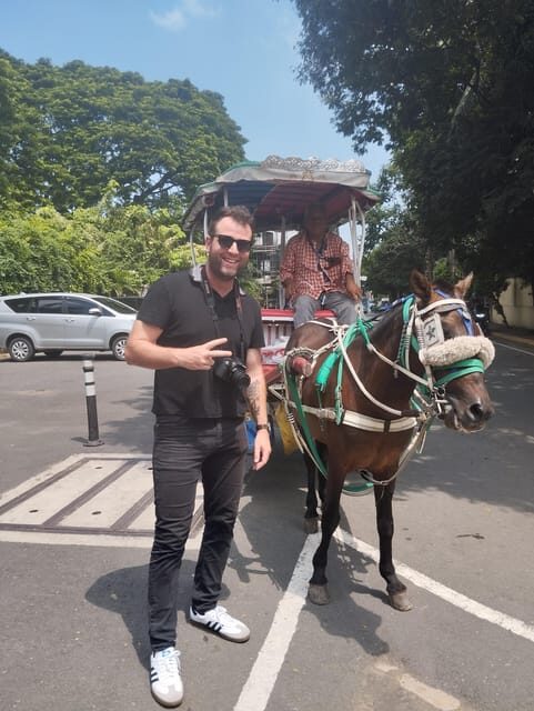Streets of Manila: Historical and Present Day - The guide factor: what Marvin’s style adds to the day