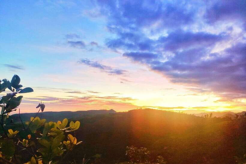 Trekking to see the beautiful view of Cebu City - The 40–60 minute hike: sweat, steady steps, and real breaks