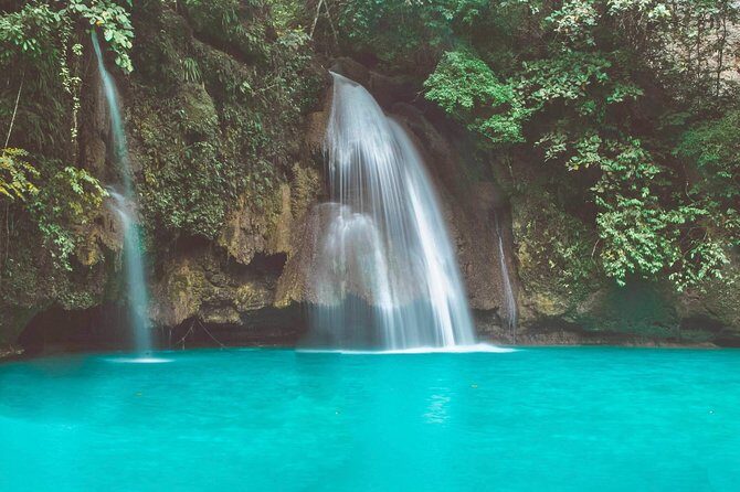 Whale Shark Watching with Sumilon Sandbar and Kawasan Falls Tour - Oslob Whale Shark Watching: the main event and what’s included